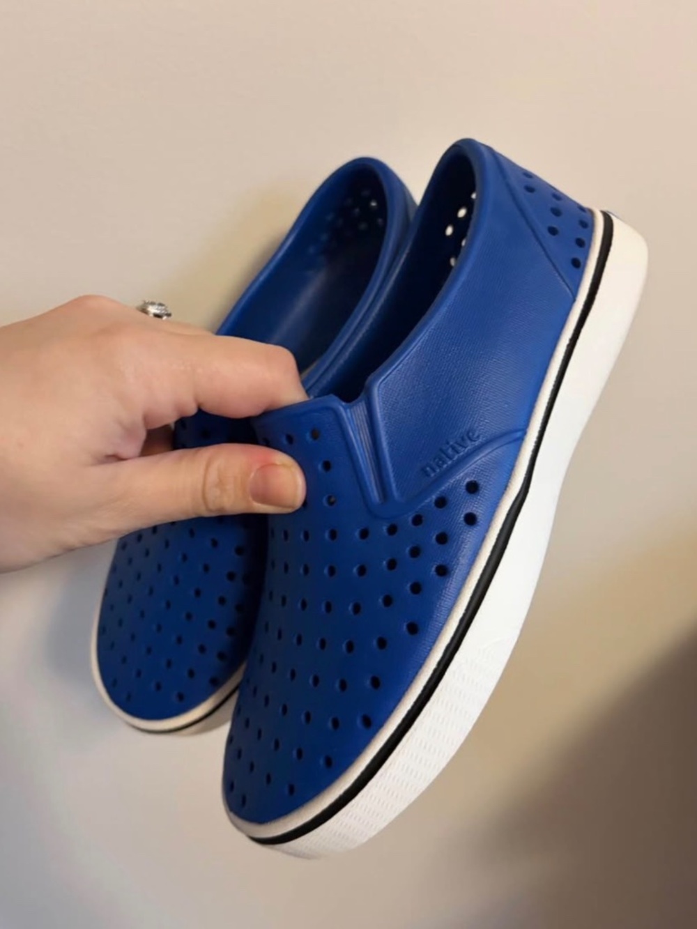 Native | Miles Shoes | Size J2 - Picture 2 of 5